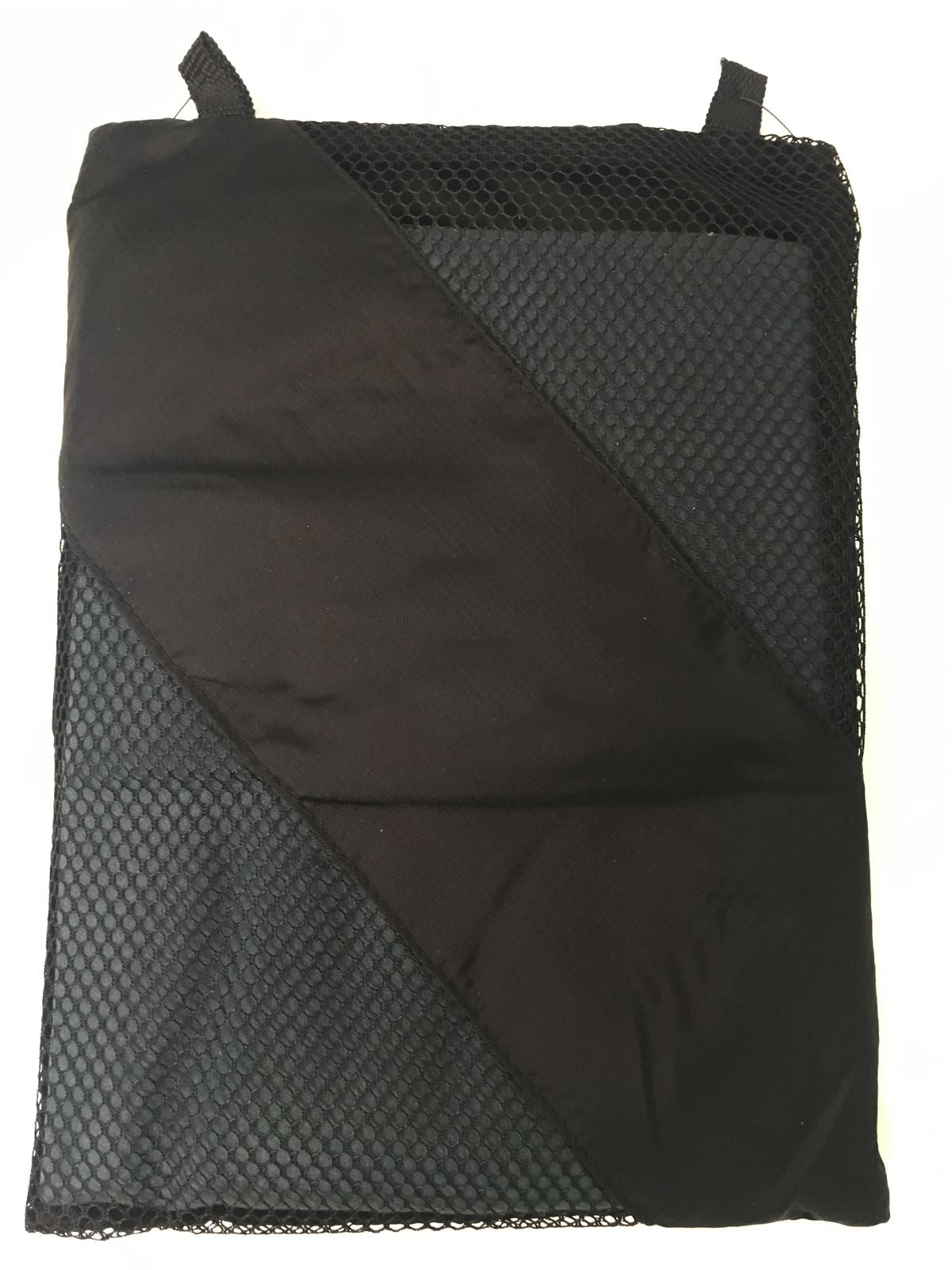 LARGE MICROFIBRE TRAVEL TOWEL IN CARRY BAG. 25210 \\\25210