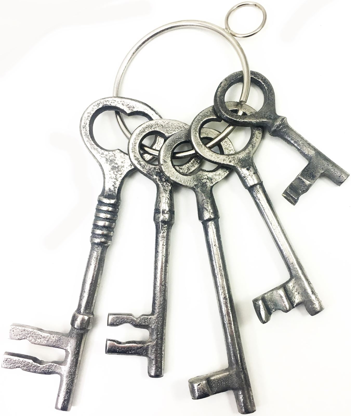 VINTAGE STYLE LARGE JAIL KEYS. 41339 \\\41339