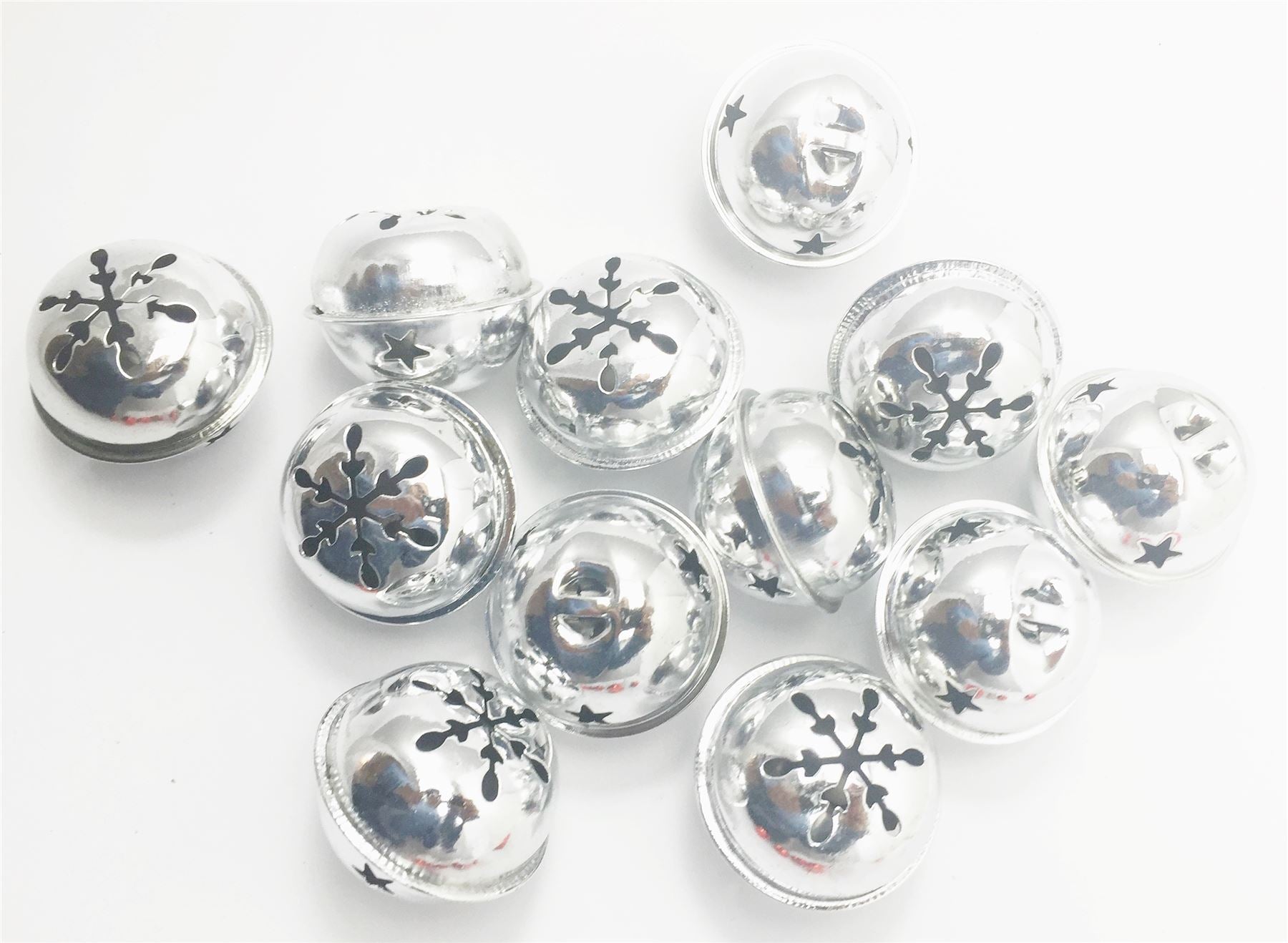 12 SILVER CHRISTMAS JINGLE BELL BAUBLES 40MM. 513006S \\\513006S