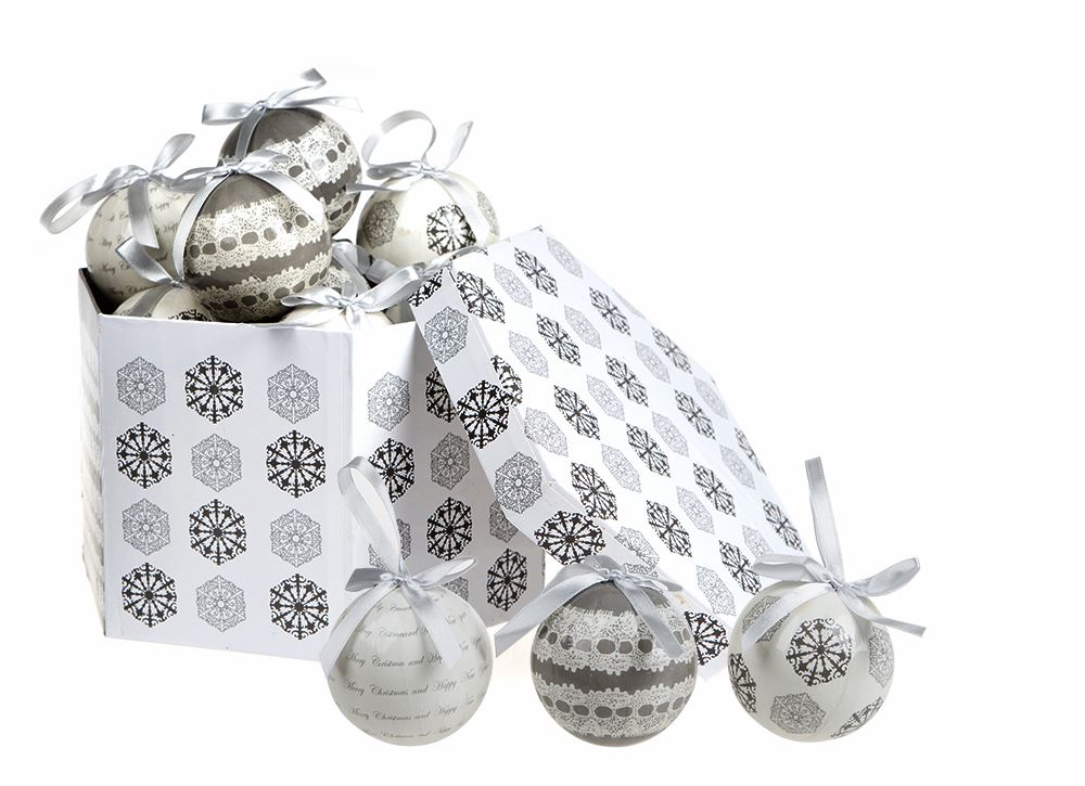 14 SILVER DELUXE POLYFOAM CHRISTMAS BAUBLES IN BOX. 513128 \\\513128