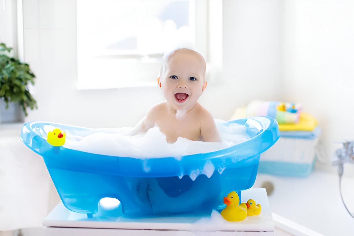 FIRST STEPS VINYL DUCK BATH TOYS 3 PACK. PS880