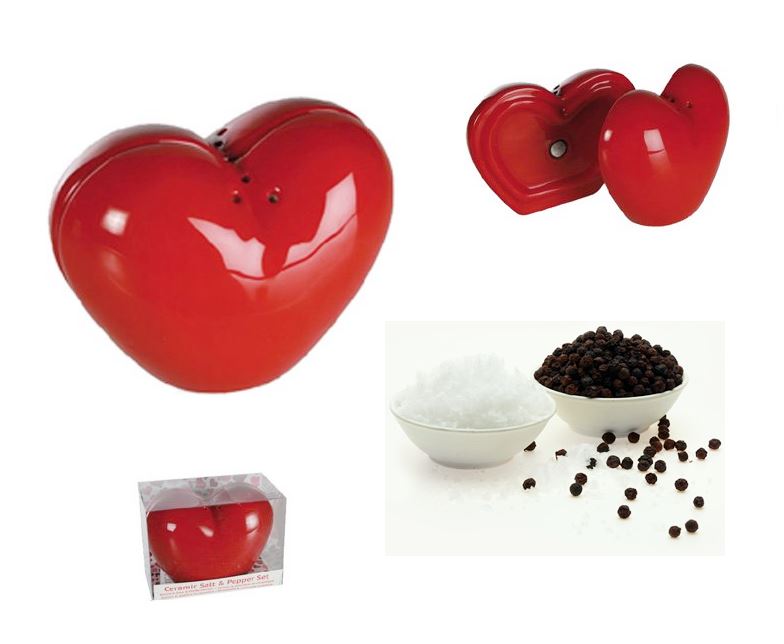 CERAMIC SALT PEPPER SET HEART SHAPED. 788226 \\\788226