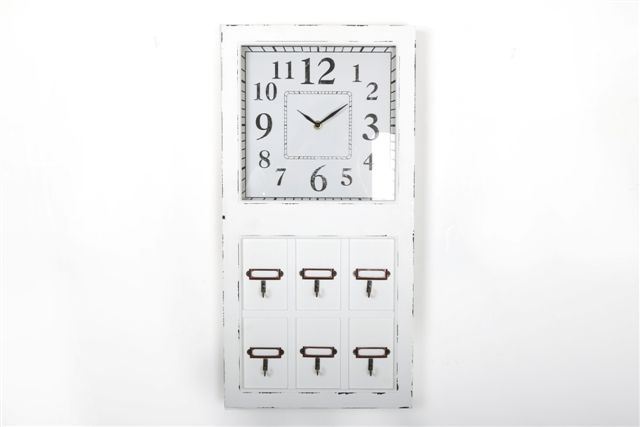 CLOCK WITH KEY HOOKS LABEL. CL1846 \\\CL1846