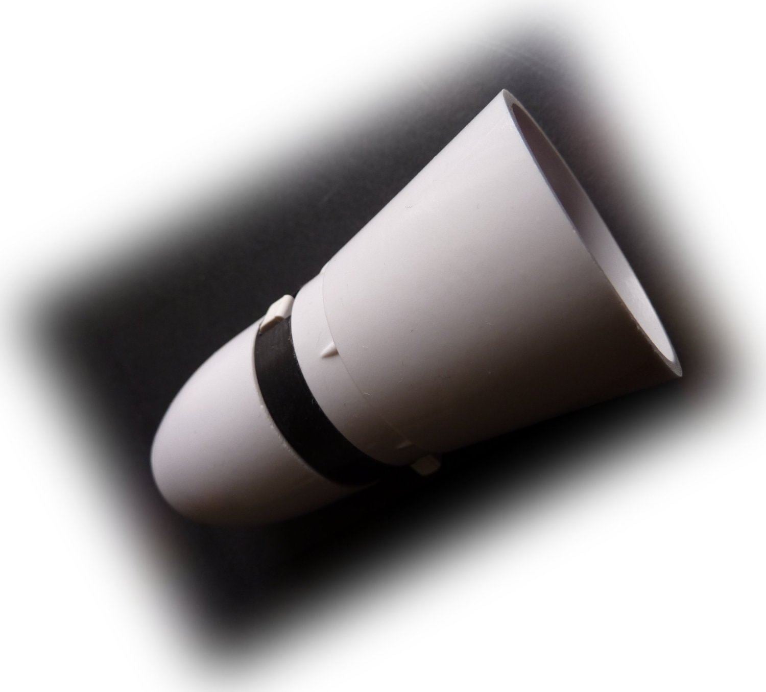 SWITCHED LAMPHOLDER  WHITE. ES8542 \\\ES8542