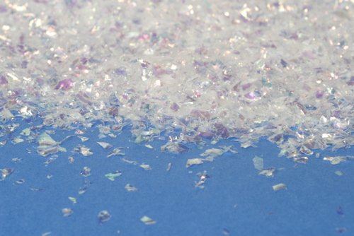 IRIDESCENT FAKE ARTIFICIAL SNOW SNOWFLAKES 35G. K251054 527006 \\\K251054