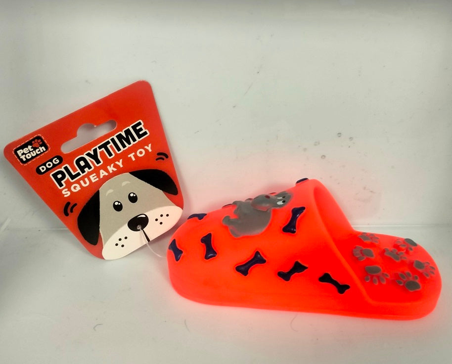 PET TOUCH SQUEAKY SLIPPER DOG TOY. HT8432 \\\KD05195