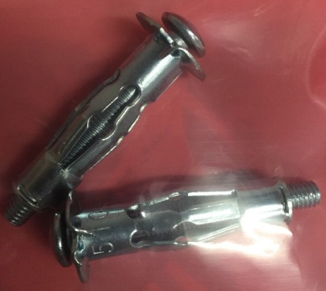 STAR PACK 2 HOLLOW WALL ANCHOR BZP M5 X 43MM. 72231 \\\KD10335