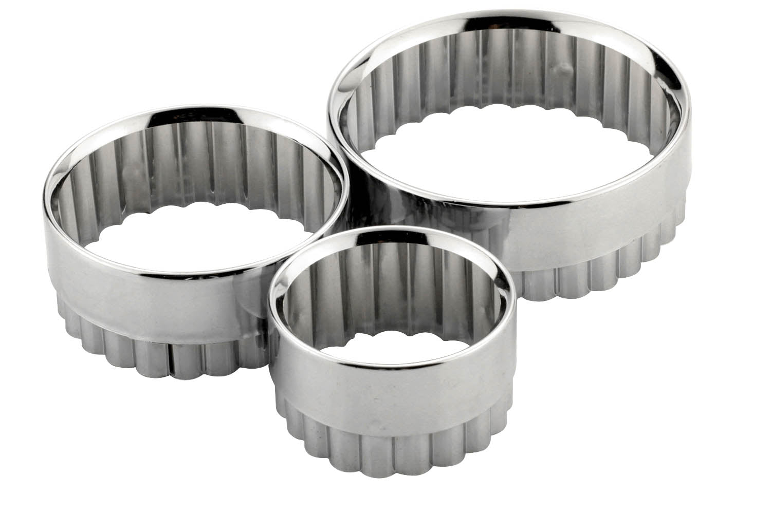 3 METAL PASTRY CUTTERS. 90065 \\\KD10720