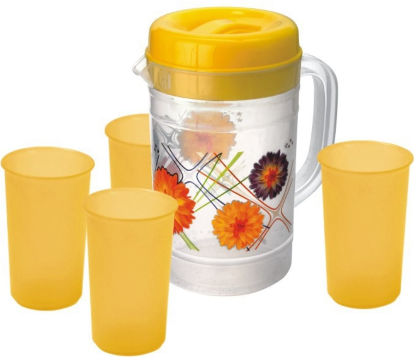 PLASTIC JUG WITH LID & 4 GLASSES. 1511P \\\KD12174