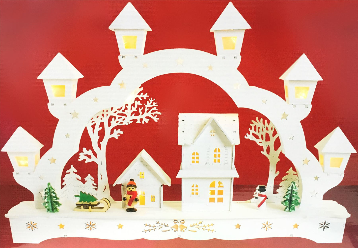 BATTERY OPERATED WHITE WOODEN CHRISTMAS SCENE LANTERNS 10 LED. BML76320 \\\KD12604