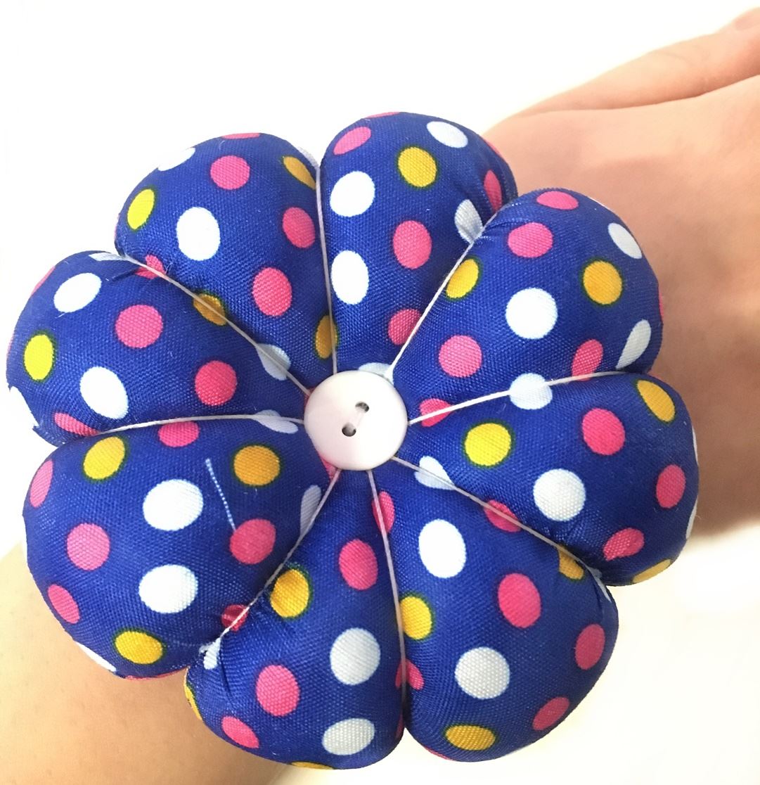 KORBOND PIN CUSHION. K110131 \\\KD12671