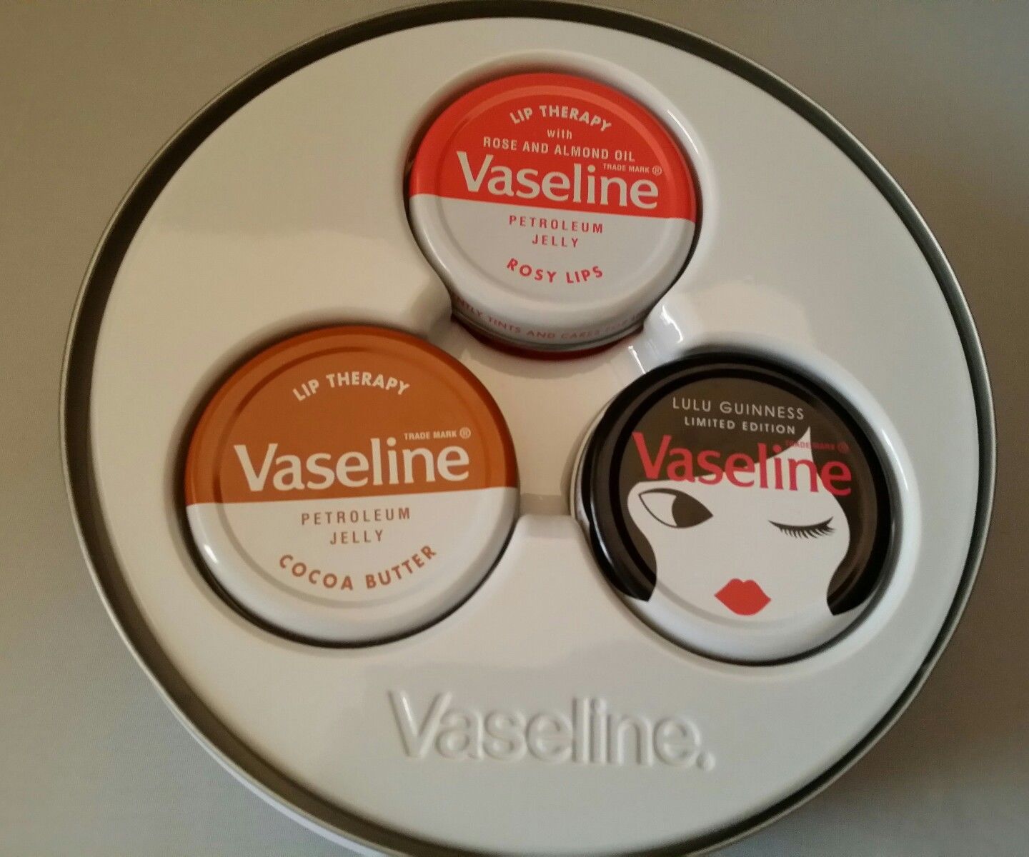 VASELINE LIP THERAPY LIMITED EDITION LULU GUINESS COCOA BUTTER & ROSY LIPS. PTGSTOVAS010 \\\KD15611