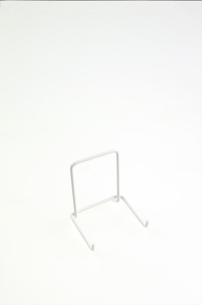 WHITE WIRE STRUT DISPLAY STAND 2 INCH SUITABLE FOR ITEMS 5CM-10CM. FS14090 \\\KD19213