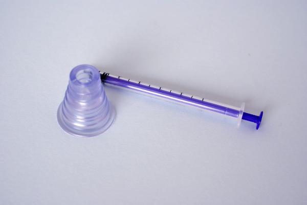 1ML ORAL SYRINGE ORANGE. DP18352 \\\KD21536