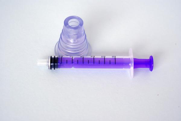 3ML ORAL SYRINGE ORANGE. DP18376 \\\KD21537