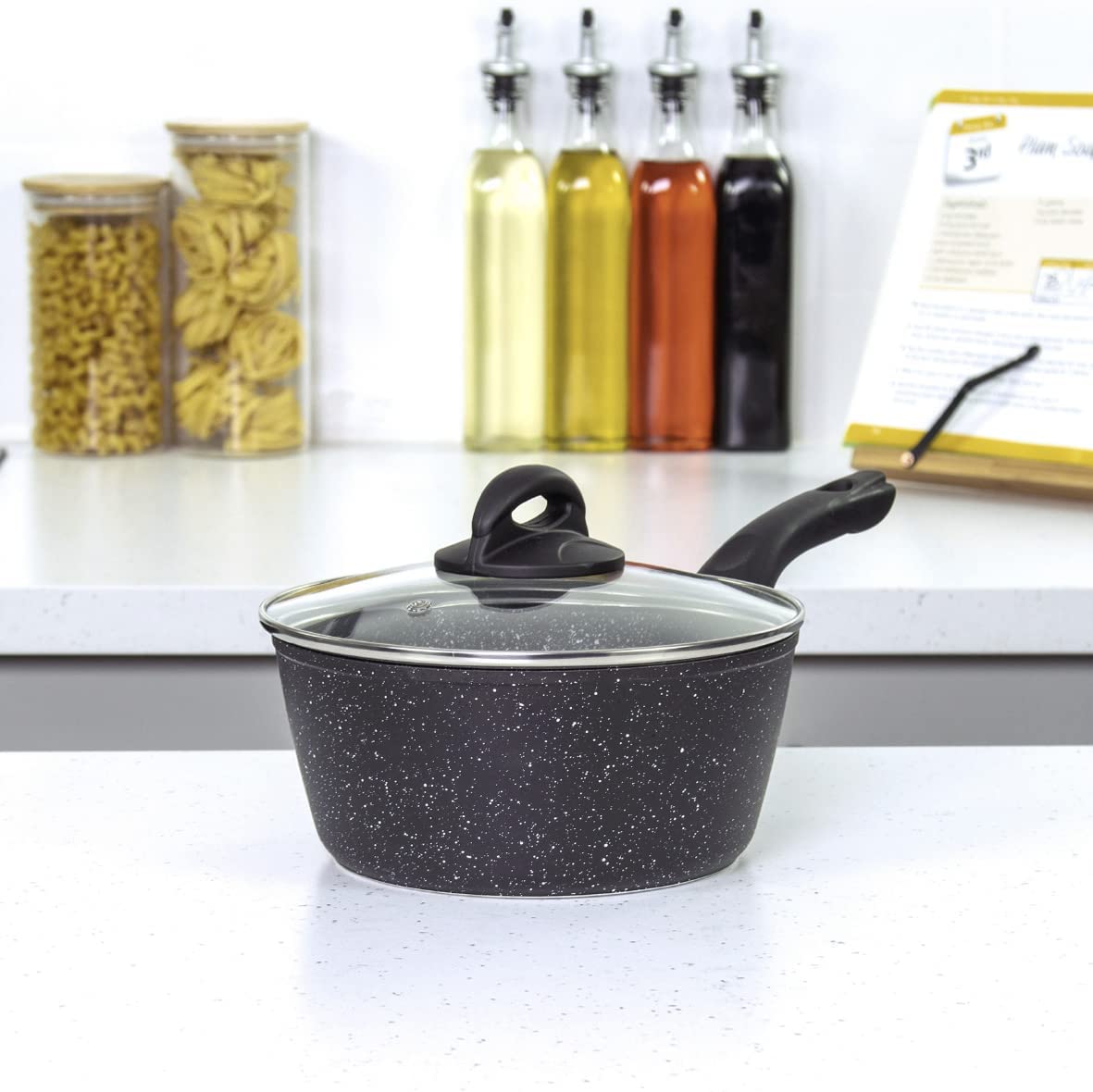 BLACKMOOR BLACK SAUCEPAN WITH GLASS  LID 20CM. BML65820 \\\KD25047