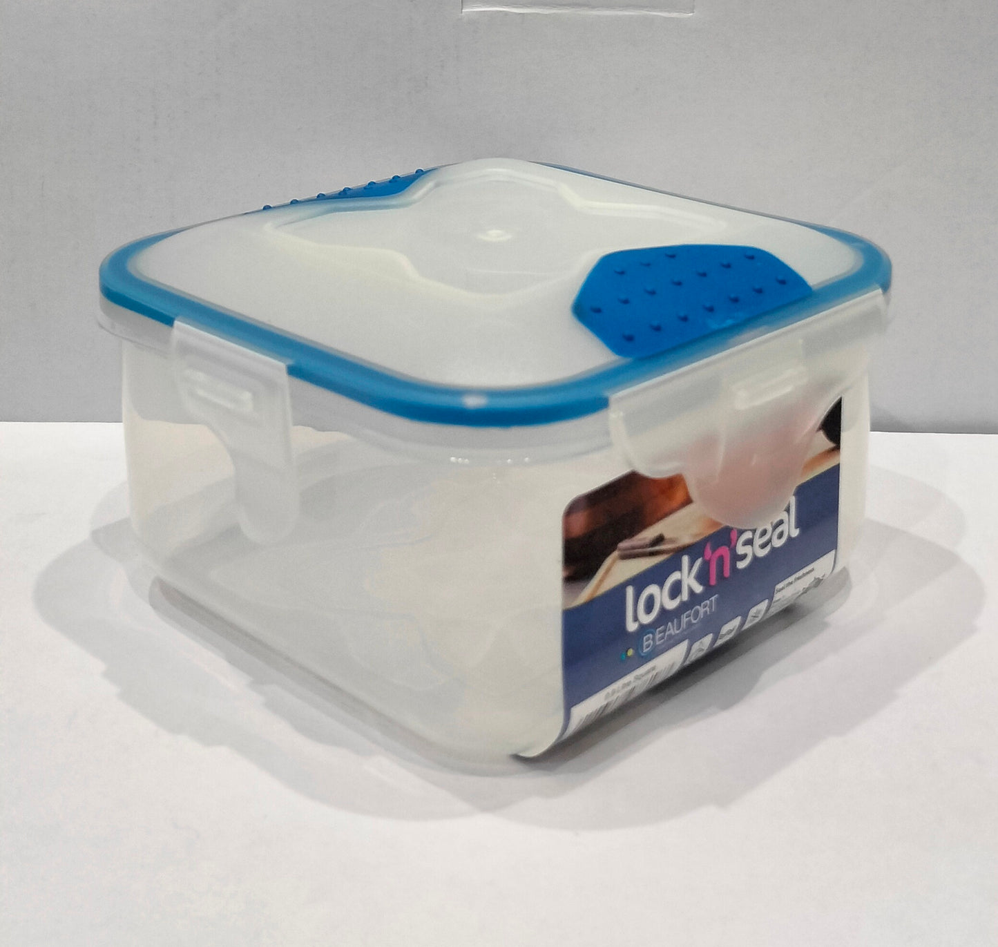 'LOCK 'N' SEAL SQUARE PLASTIC FOOD CONTAINER 900ML'||'. '||'03067401201' \\\KD29209