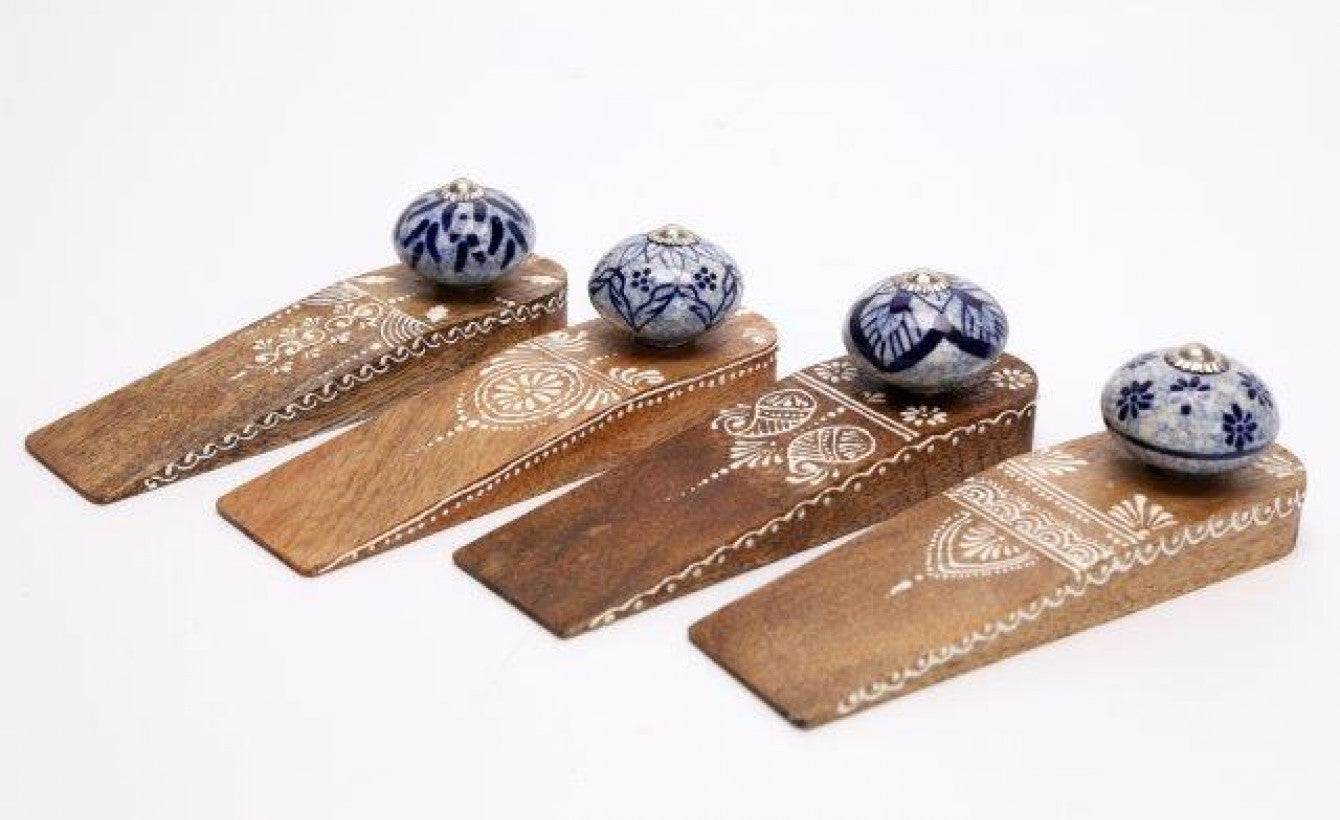 BLUE TRADITIONAL VINTAGE DESIGN WOODEN DOOR STOP. HH5601A \\\KD33426