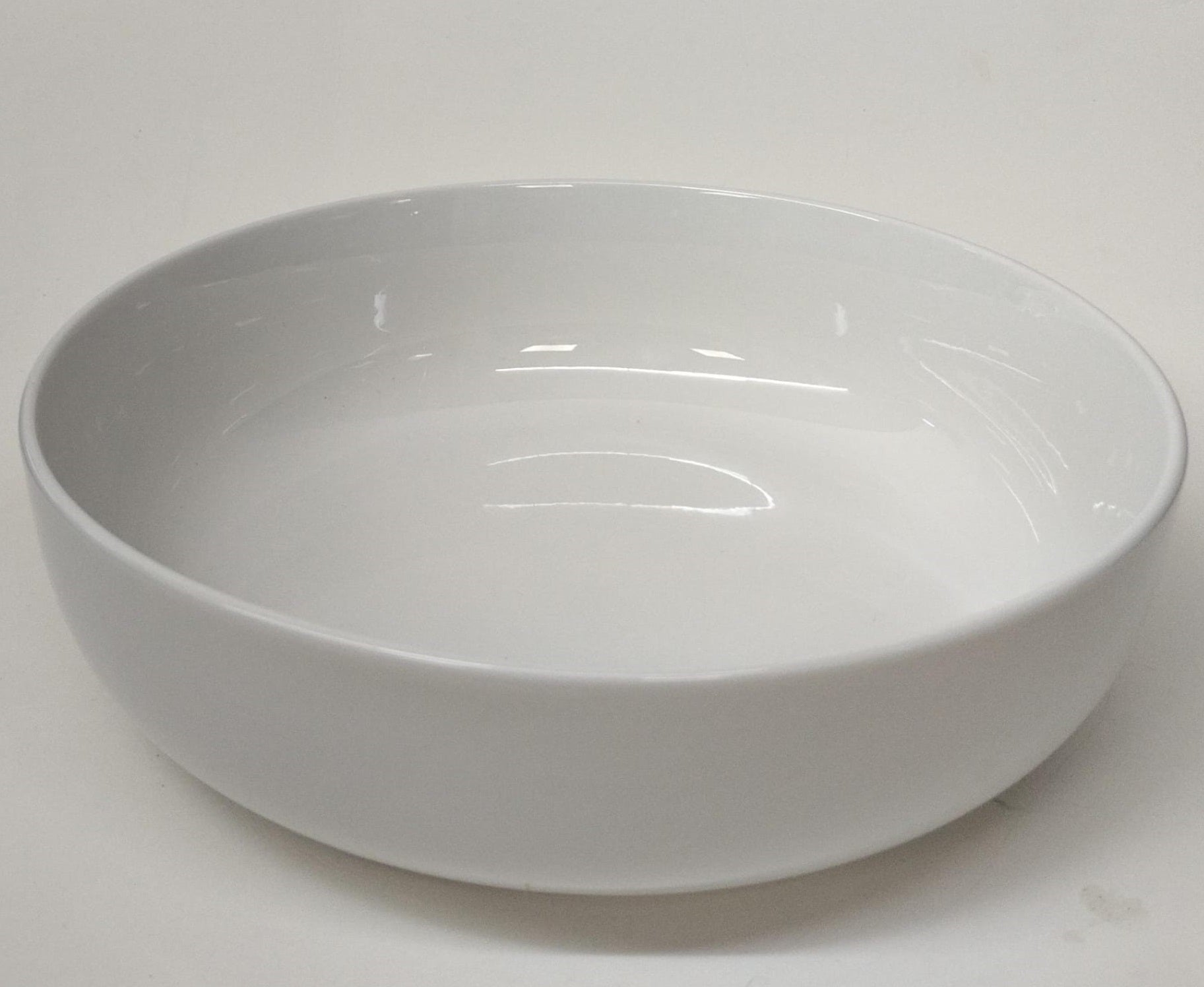 CARNABY ISLINGTON ROUND WHITE PORCELAIN PASTA BOWL 8" / 21CM. CRM1484GE \\\KD33568