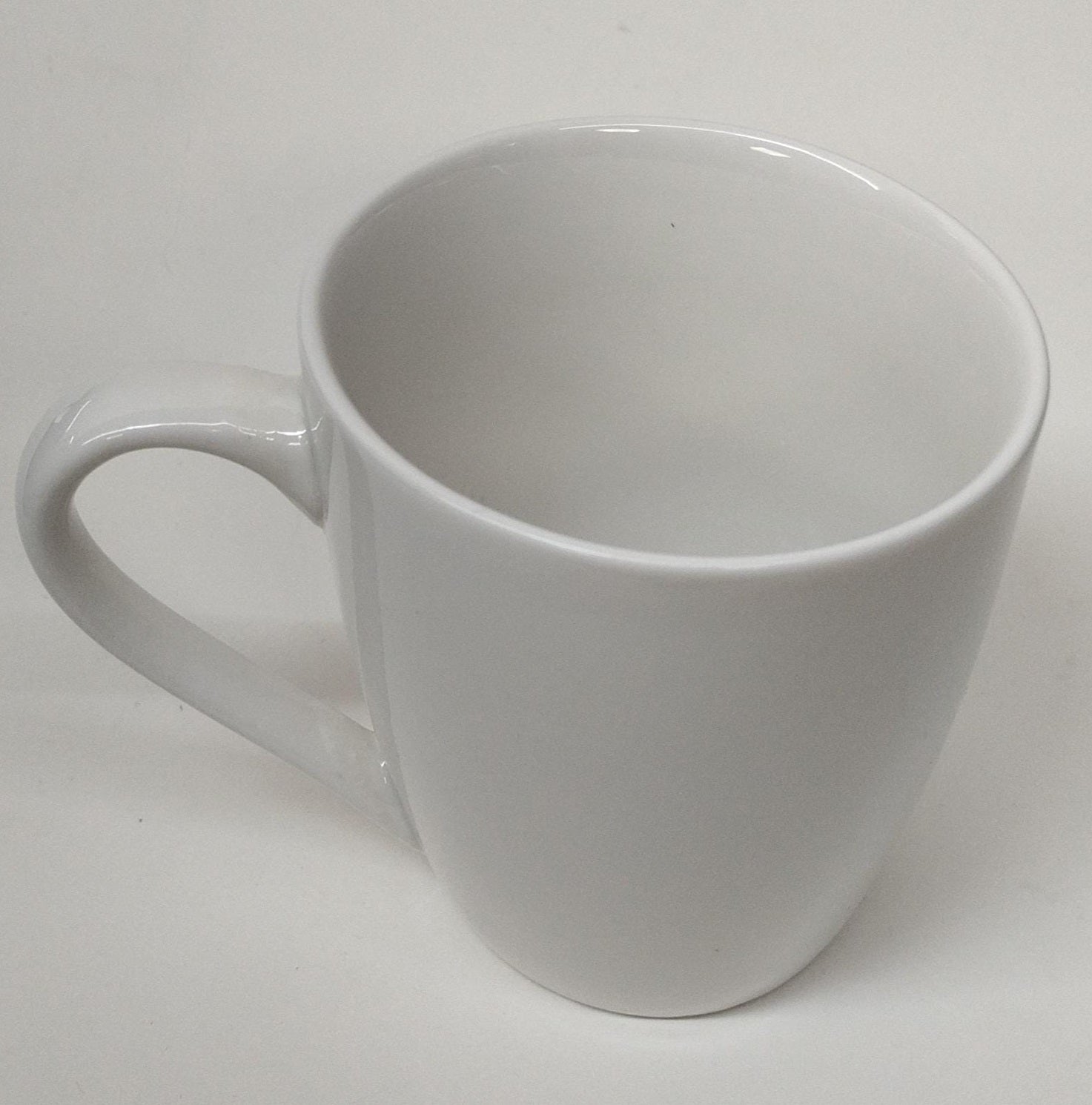 CARNABY ISLINGTON ROUND WHITE PORCELAIN MUG 12OZ. CRM1485GE \\\KD33569