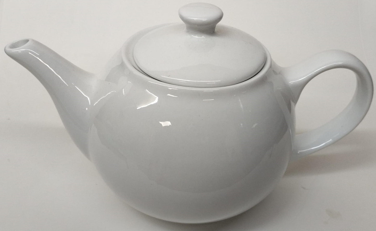 CARNABY ISLINGTON WHITE PORCELAIN TEA POT. CRM1490GE \\\KD33572